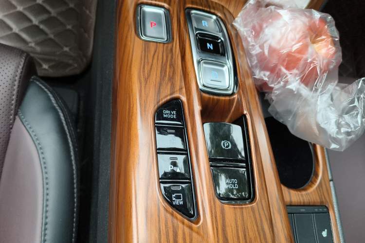 Used Hyundai Santa Fe 2020 380 TGDi Automatic Two-Wheel Drive DLX Prestige Edition PLUS
