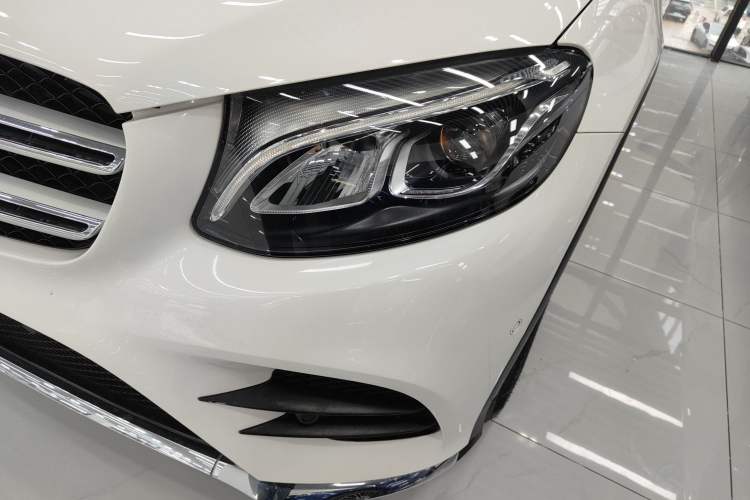 Used Mercedes-Benz GLC 2018 GLC 260 4MATIC Luxury Model