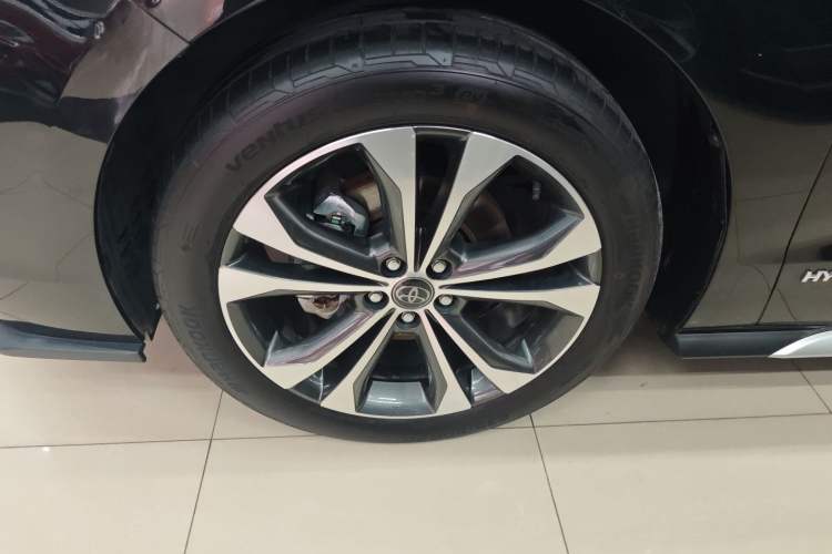 Used Toyota Granvia 2023 2.5L Hybrid Prestige VIP Edition
