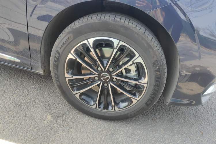 Used Roewe iMAX8 2021 400TGI Supreme Series Prestige Edition Right Front Wheel Hub