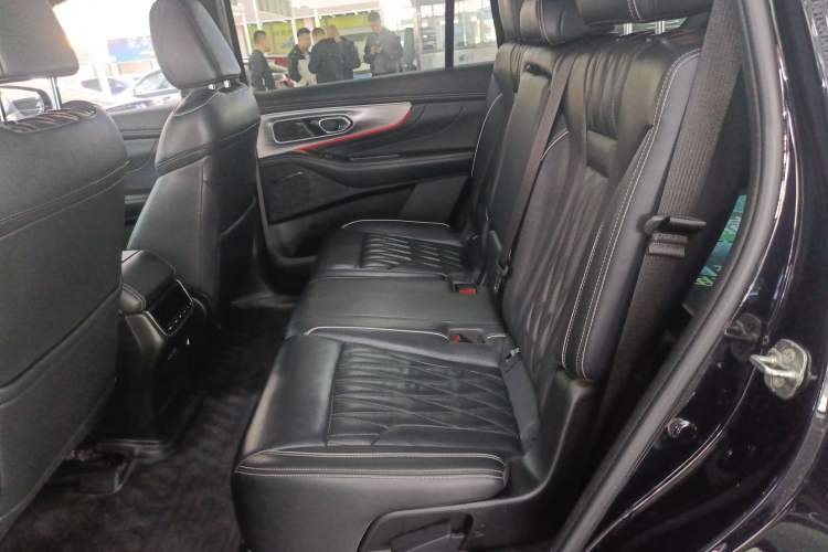 Used GAC Trumpchi GS8 2022 Linghang Series 2.0 TGDI Two-Wheel-Drive Luxury Smart Connectivity Version (7 Seats)