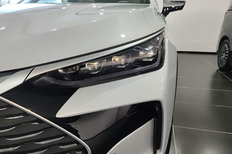 Used BYD Tang New Energy 2025 Intelligent Driving Version DM-i 115KM Flagship Edition Left Front Headlight