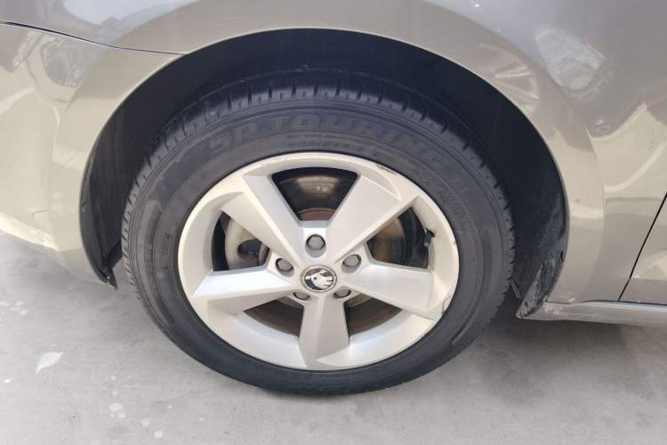 Used Skoda Octavia 2015 1.6L Automatic Yijie Edition
