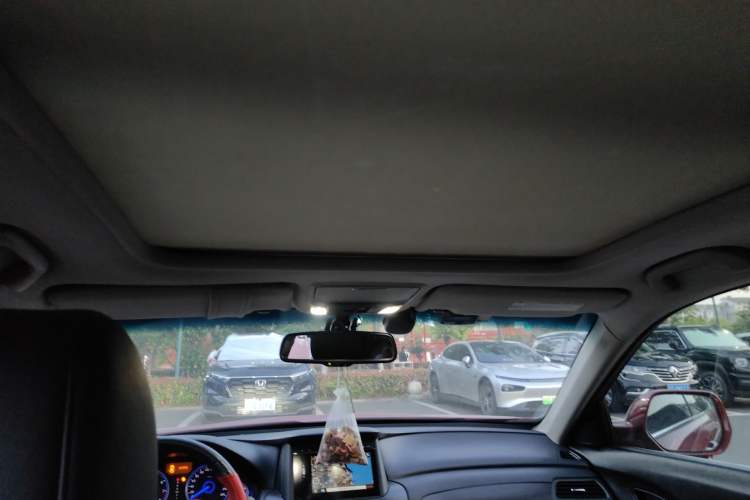 Used Honda Crosstour 2014 2.4L Luxury Edition
