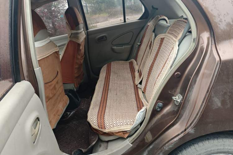 Used Venucia R30 2014 1.2L Manual Enjoyment Edition