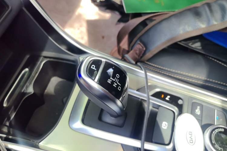 Used BYD Song New Energy 2017 Song DM 1.5TID All-Wheel Drive Luxury Model
