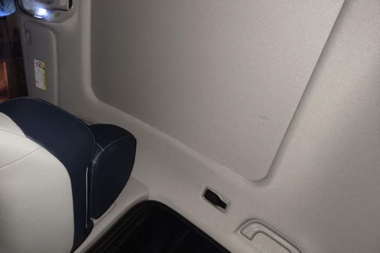 Used Geely Auto Preface 2021 Revised Version 2.0TD Luxury Edition Headliner