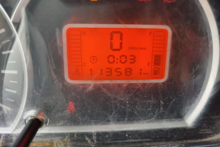 Used BAIC Weiwang 306 2014 1.2L Value Edition Van Basic Type 5 Seats A12 China IV Emission Standard
