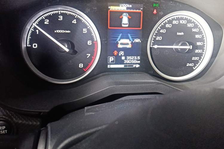 Used Subaru Forester 2021 2.0i Luxury Edition EyeSight Odometer Close Up