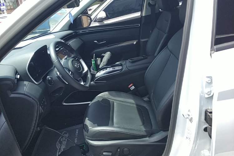 Used Hyundai Tucson 2023 Tucson L 1.5T Automatic Two-Wheel Drive DLX Luxury Edition
