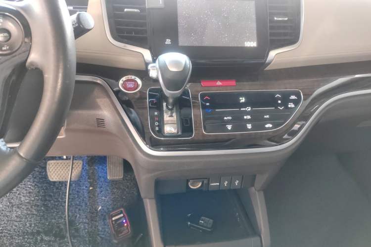 Used Honda Odyssey 2015 2.4L Smart Edition
