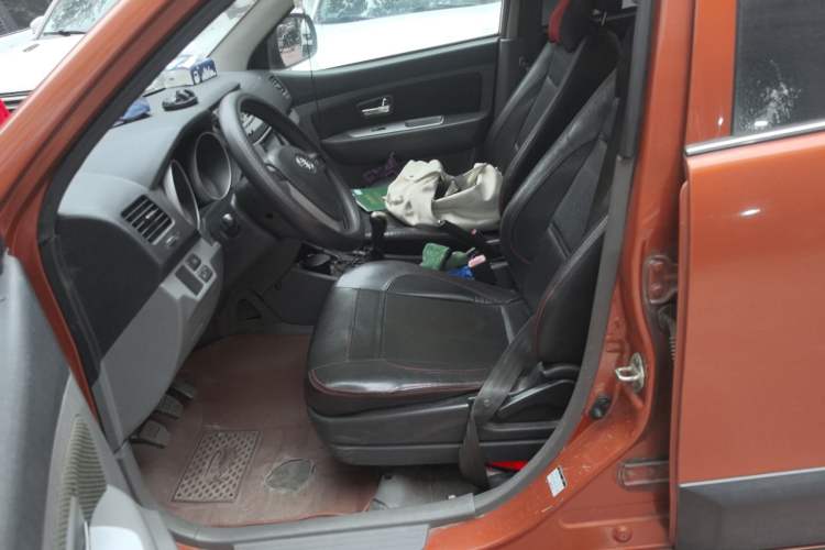 Used FAW Senya S80 2014 1.3L Manual 7-Seater Classic Edition Left Front Seat