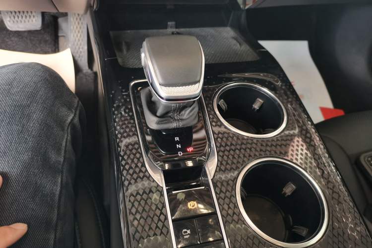 Used Hongqi HS3 PHEV 2024 PHEV 115km Jingwei Edition
