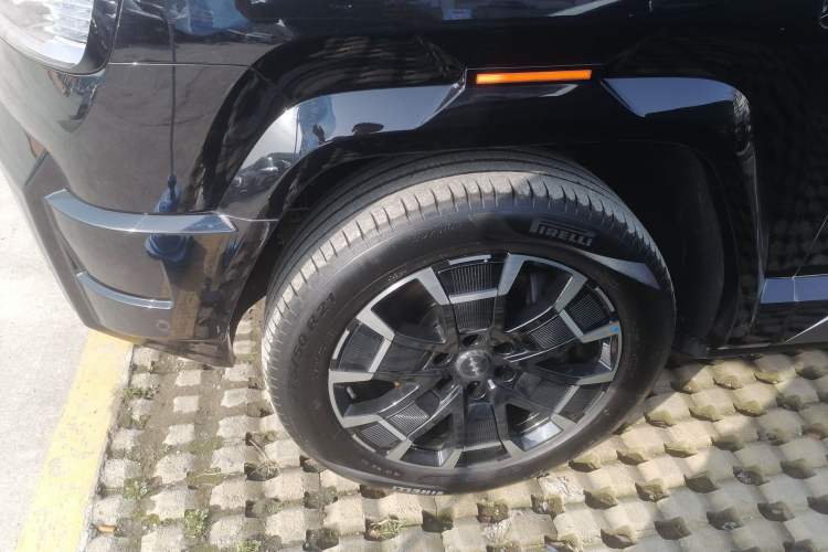 Used Formula Leopard 8 2025 Smart & Brave Flagship Edition 6 Seats
