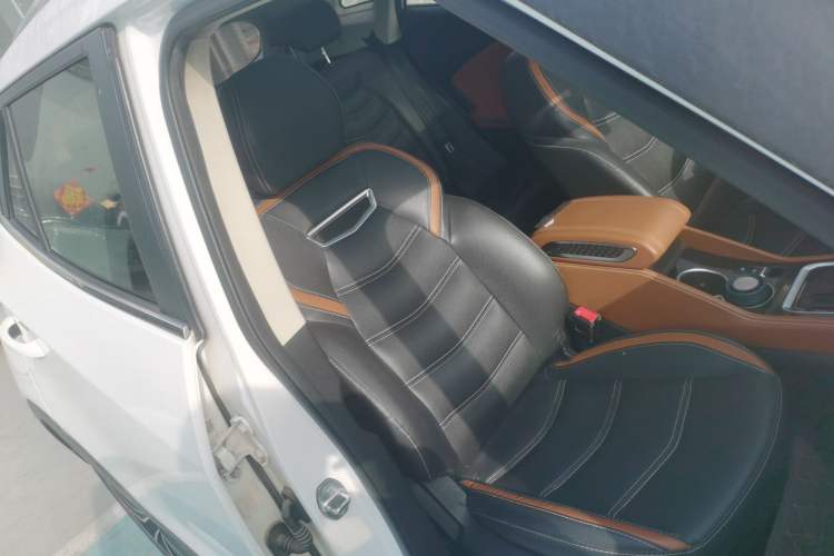 Used Zotye T300 2017 1.5T CVT Luxury Model Right Front Seat