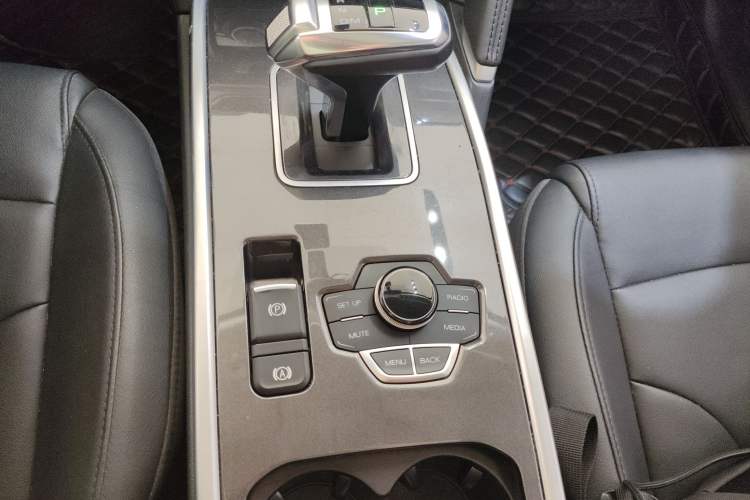 Used Haval H6 2019 Sport Edition 1.5T Automatic Two-Wheel Drive Elite Model China VI Gear Lever