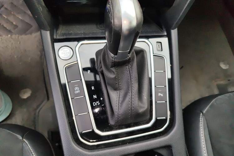 Used Volkswagen FAW-Volkswagen CC 2021 Estate Car 330TSI Hunter Vision Edition Gear Lever