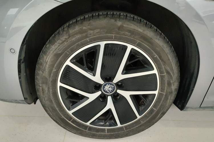 Used BYD Qin L 2025 DM-i Smart Drive 120KM Superior Model