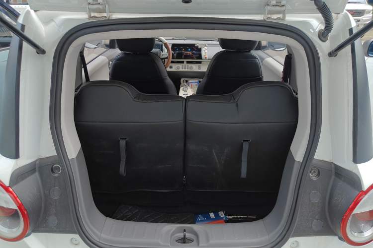 Used CHANGAN NEVO Lumin 2022 210km Sweet Edition Trunk