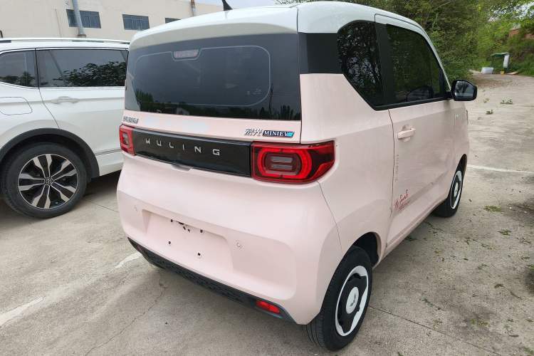 Used Wuling Hongguang MINIEV 2021 Macaron Fashion Model Lithium Iron Phosphate Rear Right 45 Deg