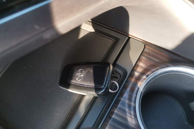 Used Toyota Camry 2019 2.0G Luxury Edition China VI Standard