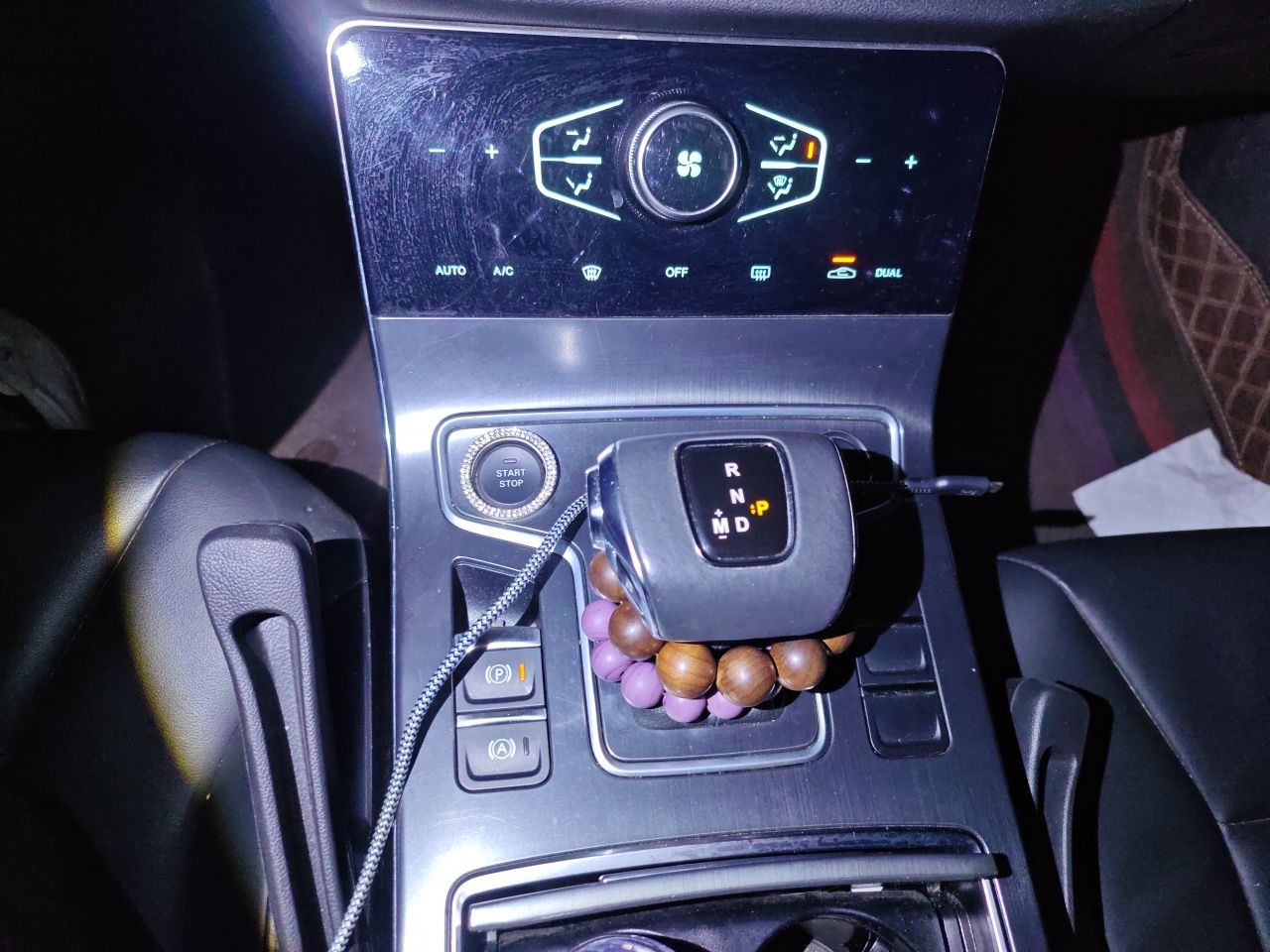 Hongqi H5 2022 Classic Model Facelift 1.8T Automatic Smart Connect Flagship Edition - Chinese Trim Yun — снимка 14