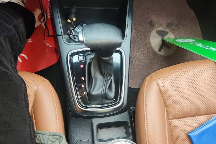 Used Kia KX Cross 2017 1.4L AT GLS