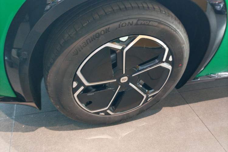 Used Xiaomi Auto YU7 2025 Ultra-Long Range All-Wheel Drive Pro Version