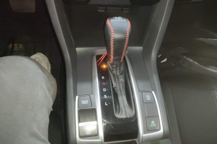 Used Honda Civic 2016 220TURBO CVT Luxury Edition Gear Lever