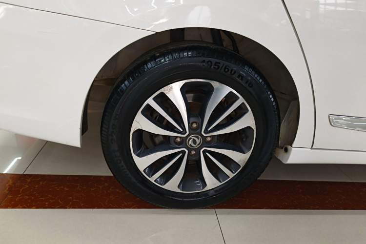 Used Dongfeng Aeolus A60 2016 1.6L Automatic Luxury Model
