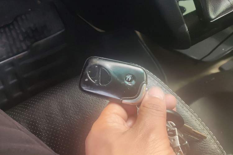 Used BYD S6 2013 Platinum Edition 2.0L Manual Luxury Model