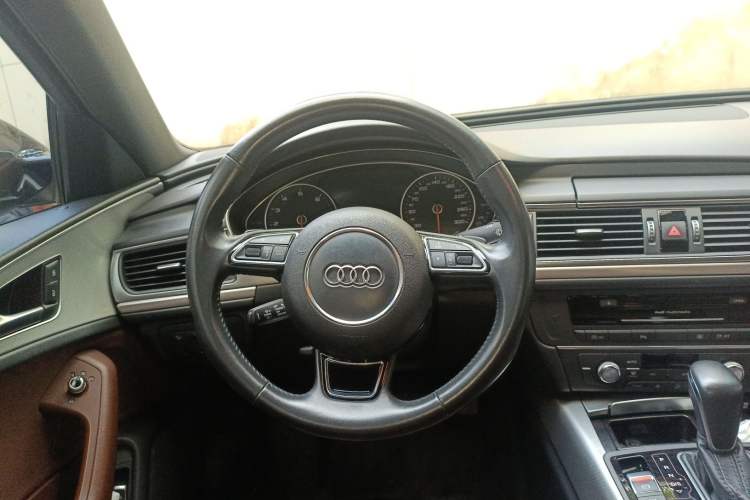 Used Audi A6L 2018 30th Anniversary Edition 45 TFSI quattro Sport model
