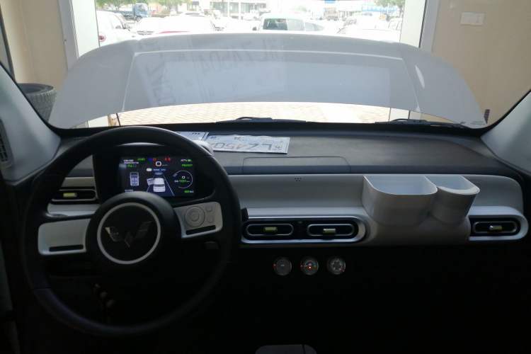 Used Wuling Hongguang MINIEV 2024 3rd Generation 215km Youth Edition
