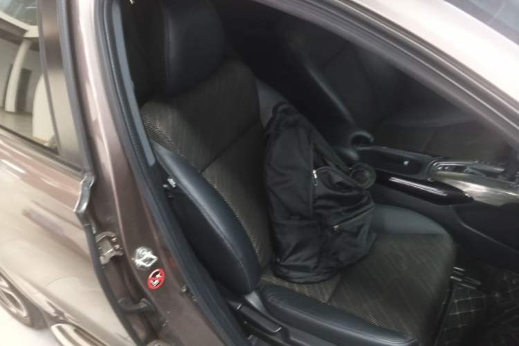 Used Honda XR-V 2017 1.8L EXi CVT Comfort Version Right Front Seat