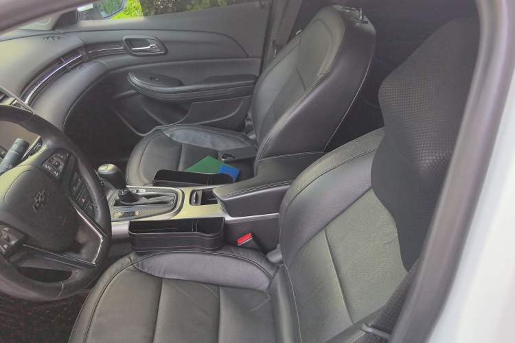 Used Chevrolet Malibu 2013 1.6T Automatic Luxury Edition Left Front Seat