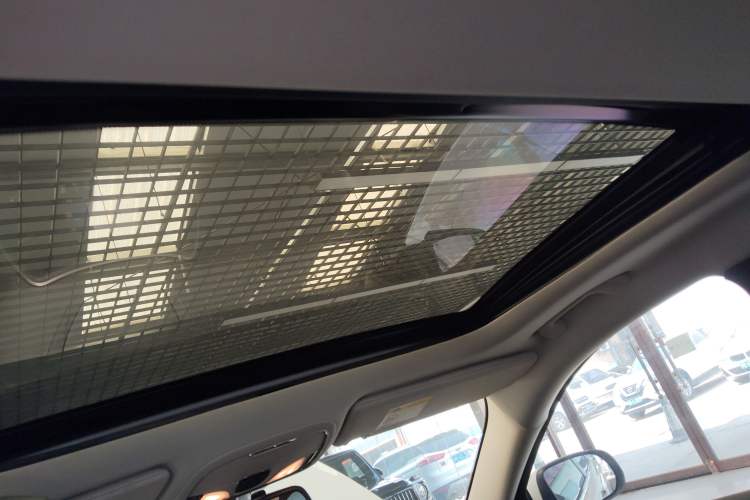 Used Jeep Cherokee 2017 2.0L Superior Edition Headliner