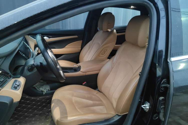 Used Buick LaCrosse 2018 28T Luxury Model