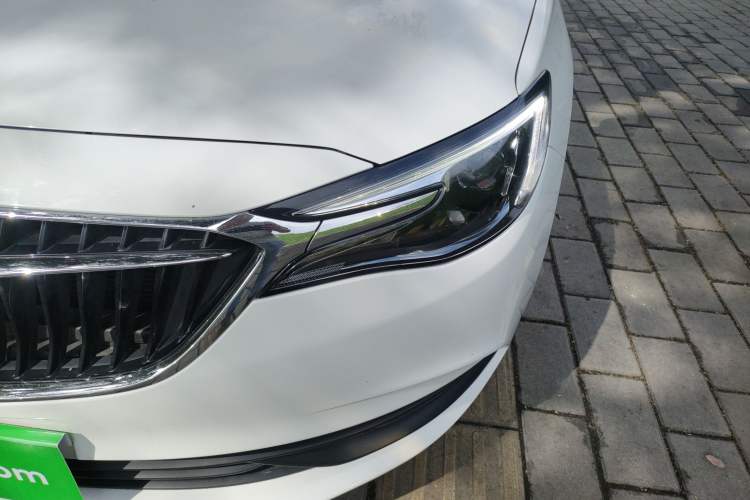 Used Buick GT 2018 18T Automatic Elite Model Left Front Headlight