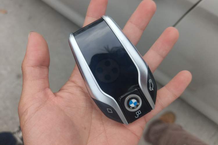 Used BMW 5 Series New Energy 2019 530Le Luxury Package Vehicle Key