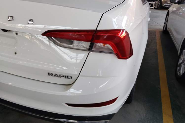 Used Skoda Rapid 2020 1.5L Automatic Comfort Edition
