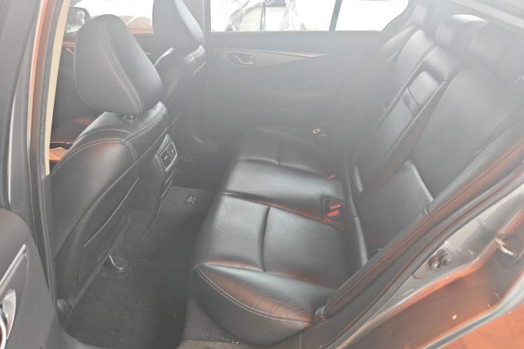 Used Infiniti Q50L 2016 2.0T Enjoyment Edition Left Rear Seat