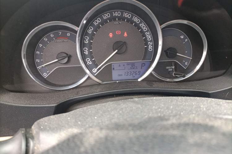 Used Toyota Corolla 2014 1.6L CVT GL Odometer Close Up