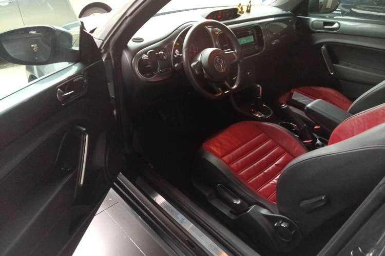 Used Volkswagen Beetle 2013 1.4 TSI Comfort Model
