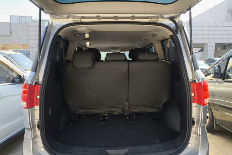 Used SAIC MAXUS G10 2016 2.0T Automatic Elite Edition
