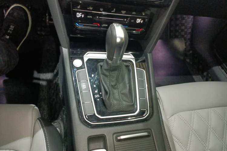 Used Volkswagen Magotan 2023 2 Million Units Limited Edition 330TSI DSG Leading Version Gear Lever