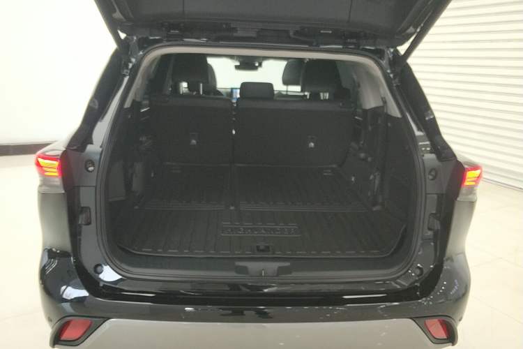 Used Toyota Highlander 2024 2.5L Smart Electric Hybrid Dual-Motor Two-Wheel-Drive Prestige Version 7 Seats