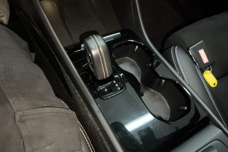 Used Volvo XC40 New Energy 2021 P8 Pure Electric All-Wheel Drive Smart Luxury Sport Edition