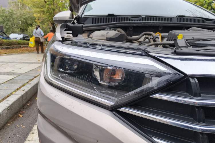 Used Volkswagen Sagitar 2021 280TSI DSG Excellence Edition Right Front Headlight