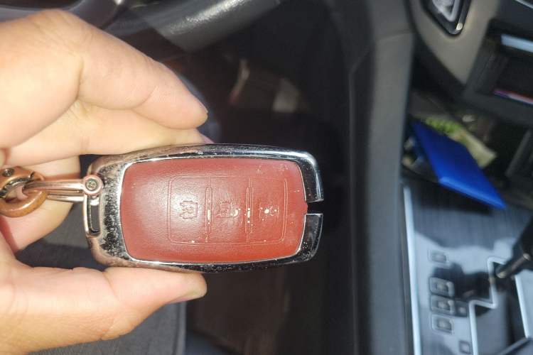 Used Dongfeng Aeolus AX7 2016 2.0L Automatic Zhiyi Trim