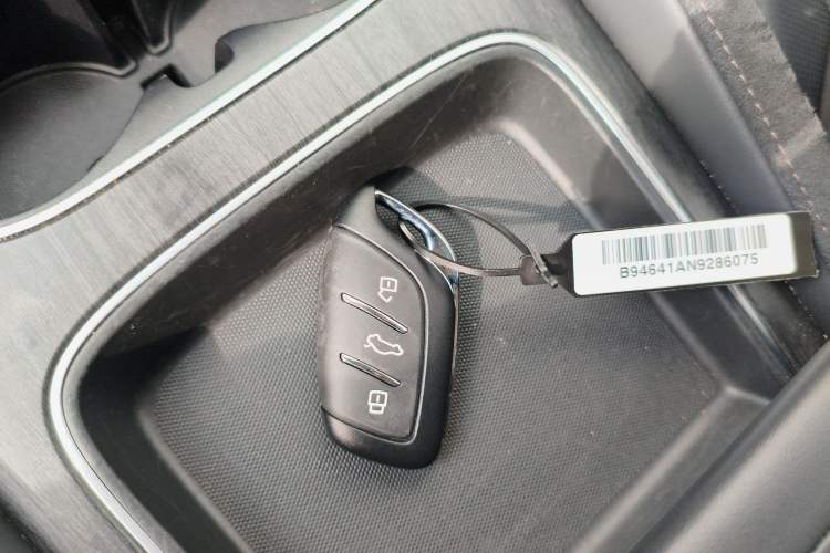 Used Roewe D7 2023 DMH 125km Flagship Edition